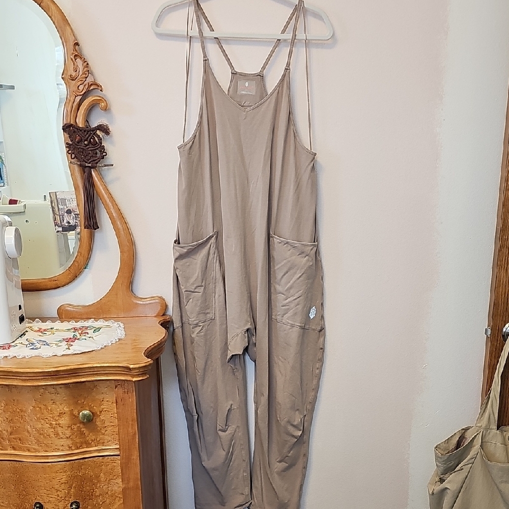 Hot Shot Onesie - Mocha Latté